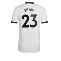 Manchester United Luke Shaw #23 Fußballbekleidung Auswärtstrikot 2022-23 Kurzarm